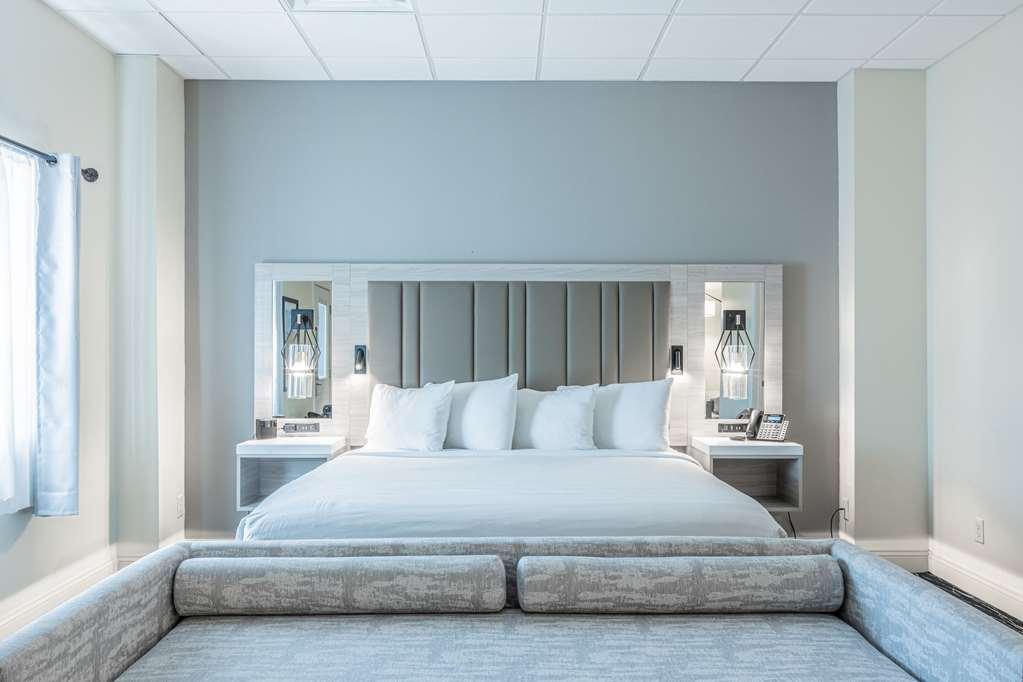 Inn On The Square, Ascend Hotel Collection Greenwood Room photo