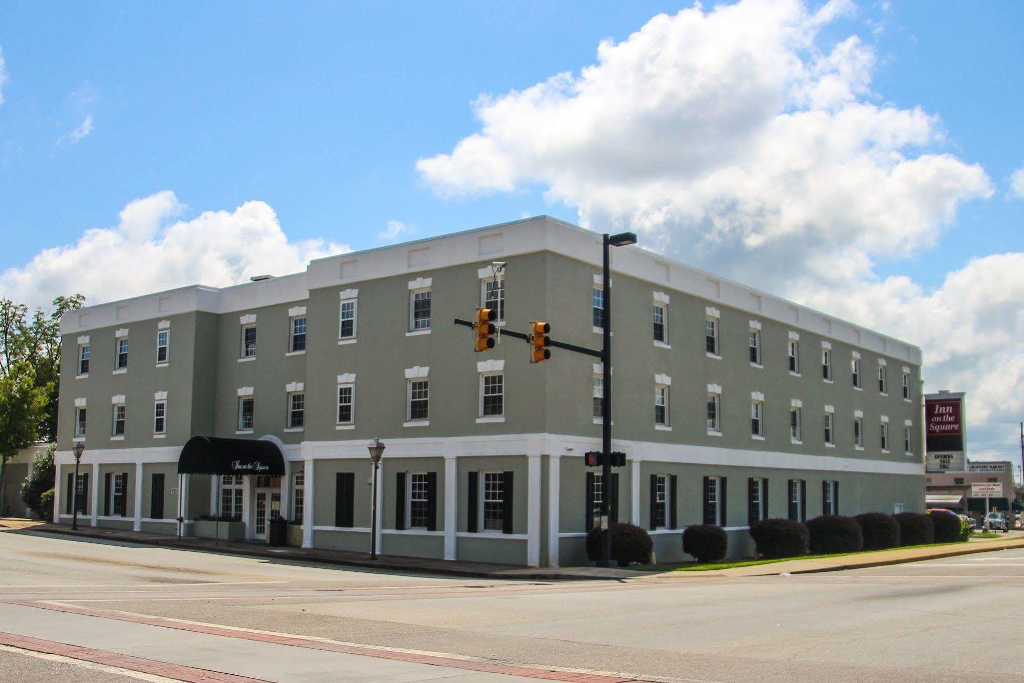 Inn On The Square, Ascend Hotel Collection Greenwood Exterior photo